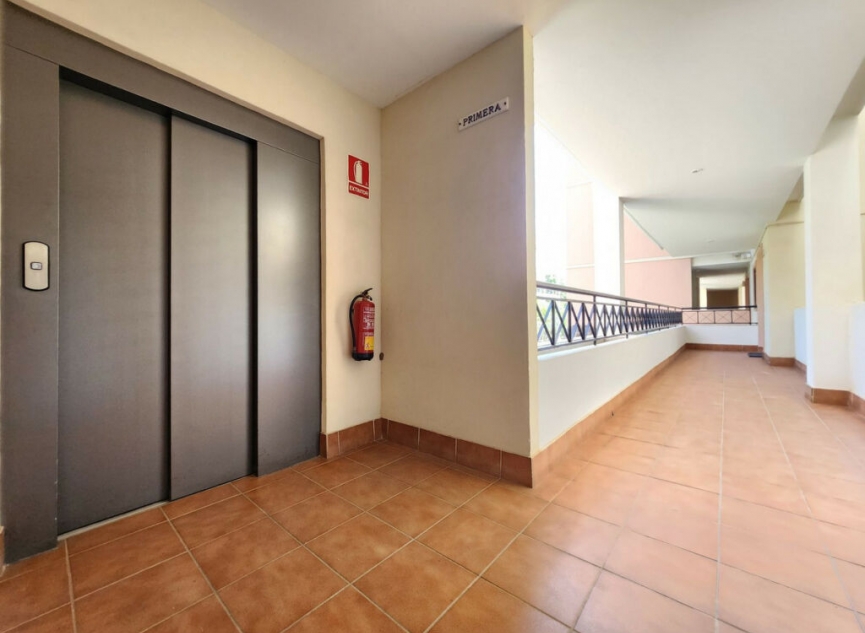 Resale - Apartment -
Nueva Andalucía