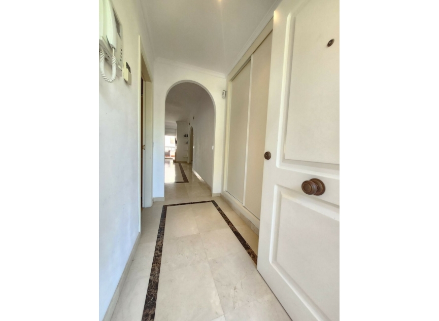 Resale - Apartment -
Nueva Andalucía