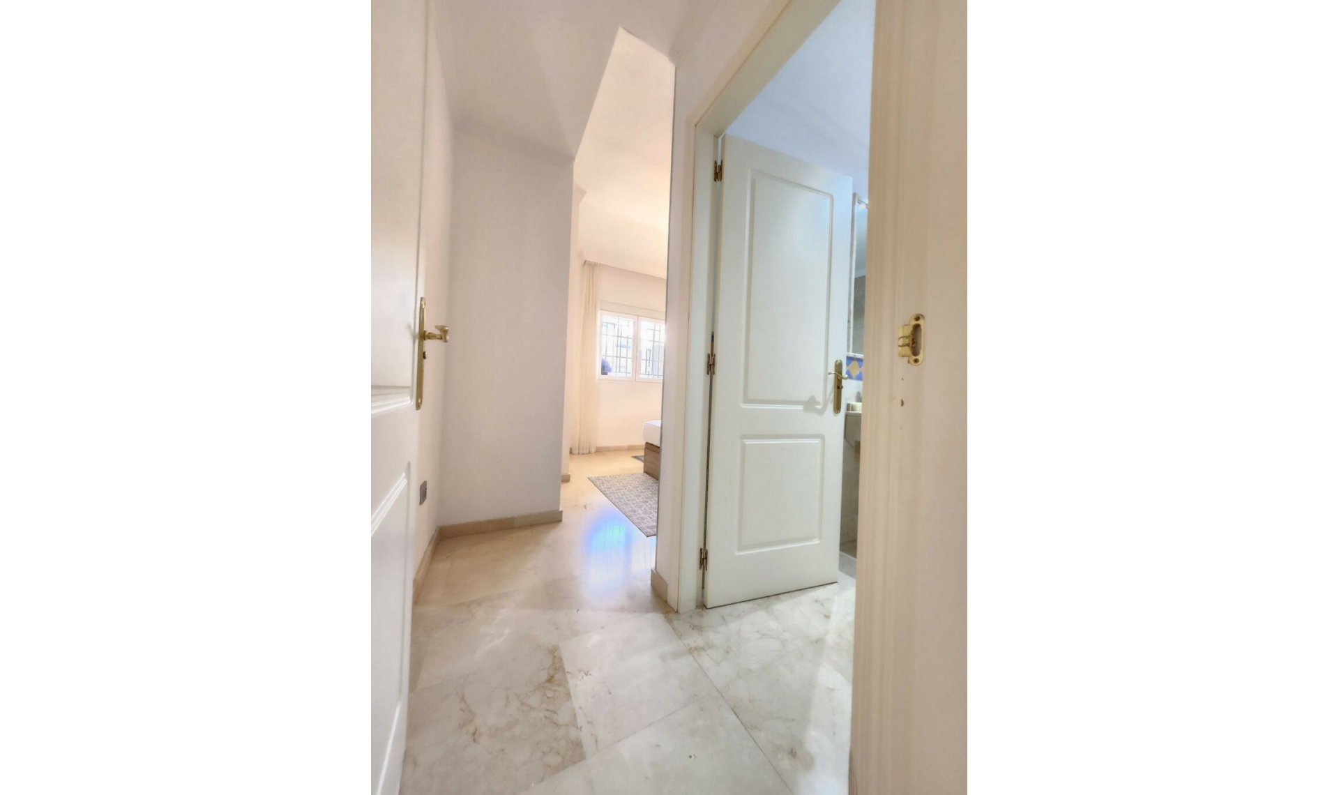 Resale - Apartment -
Nueva Andalucía