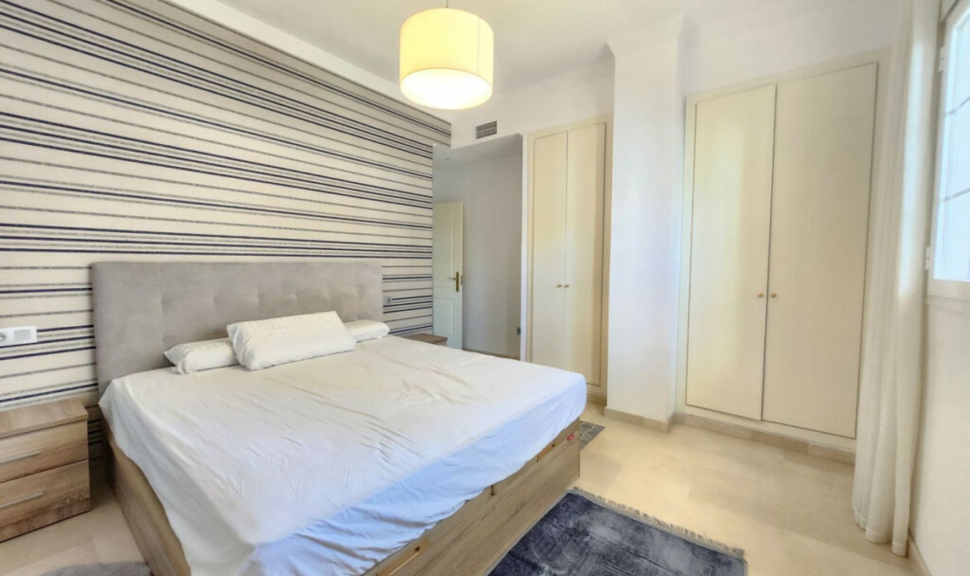 Resale - Apartment -
Nueva Andalucía