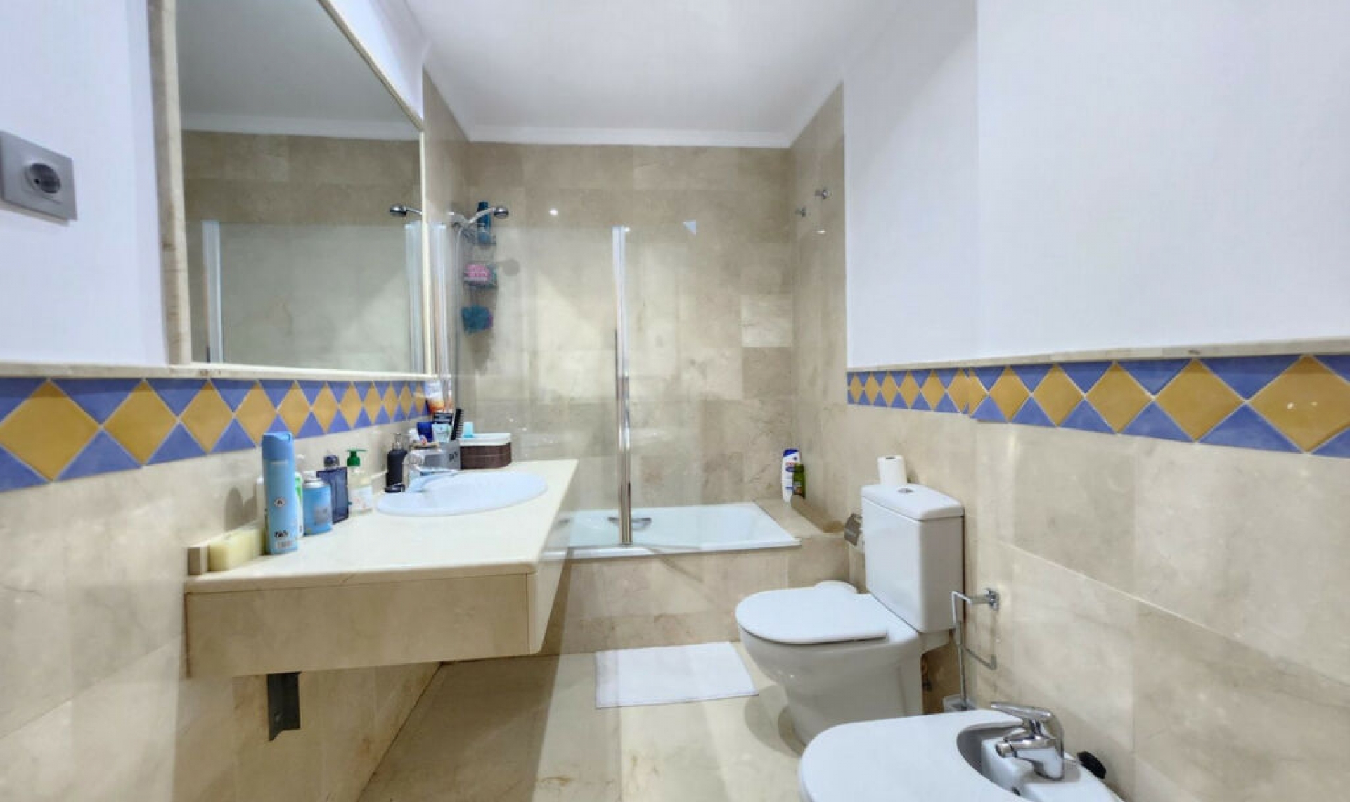 Resale - Apartment -
Nueva Andalucía