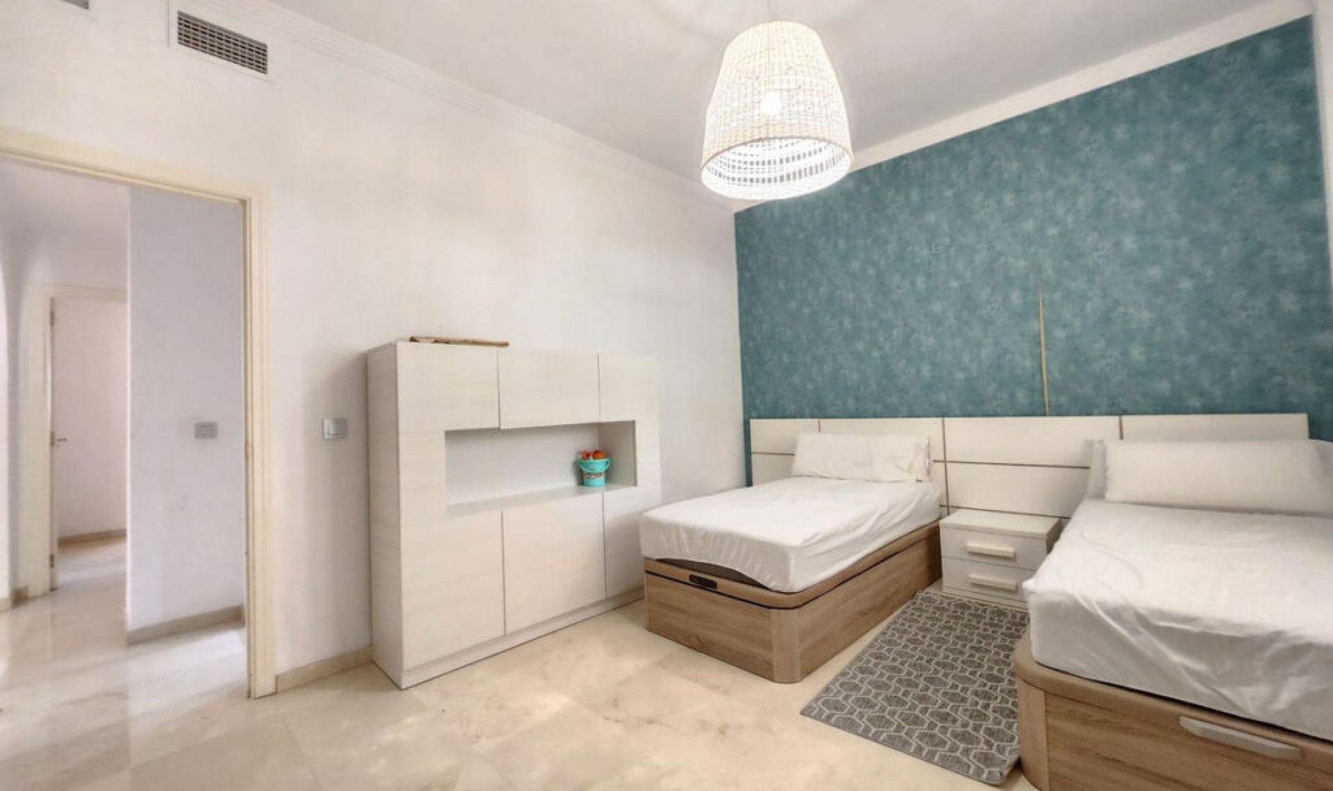 Resale - Apartment -
Nueva Andalucía