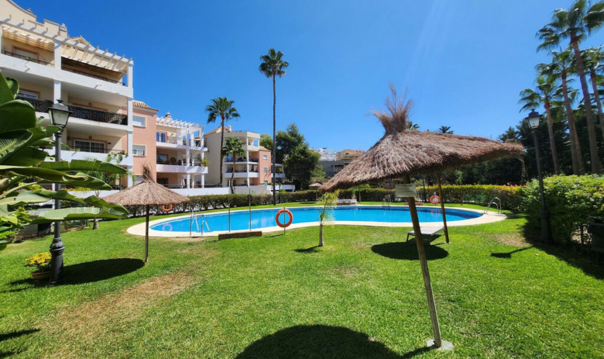 Resale - Apartment -
Nueva Andalucía