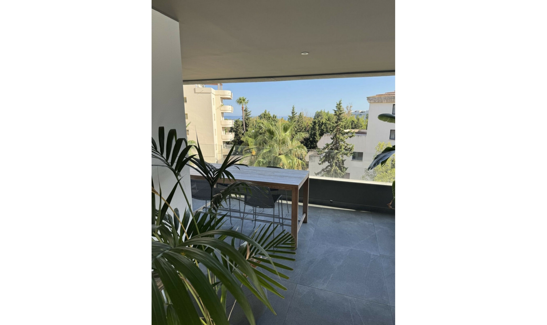 Resale - Apartment -
Nueva Andalucía