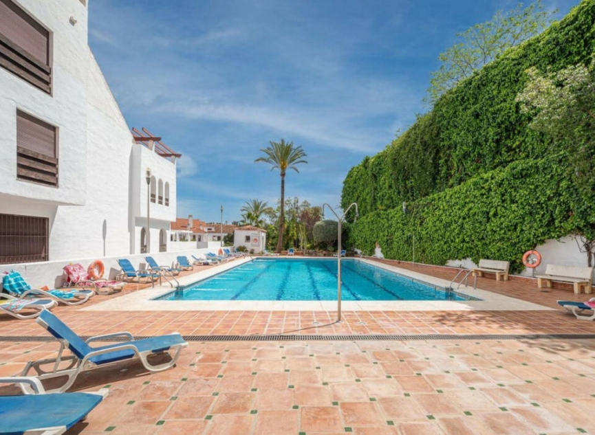 Resale - Apartment -
Nueva Andalucía