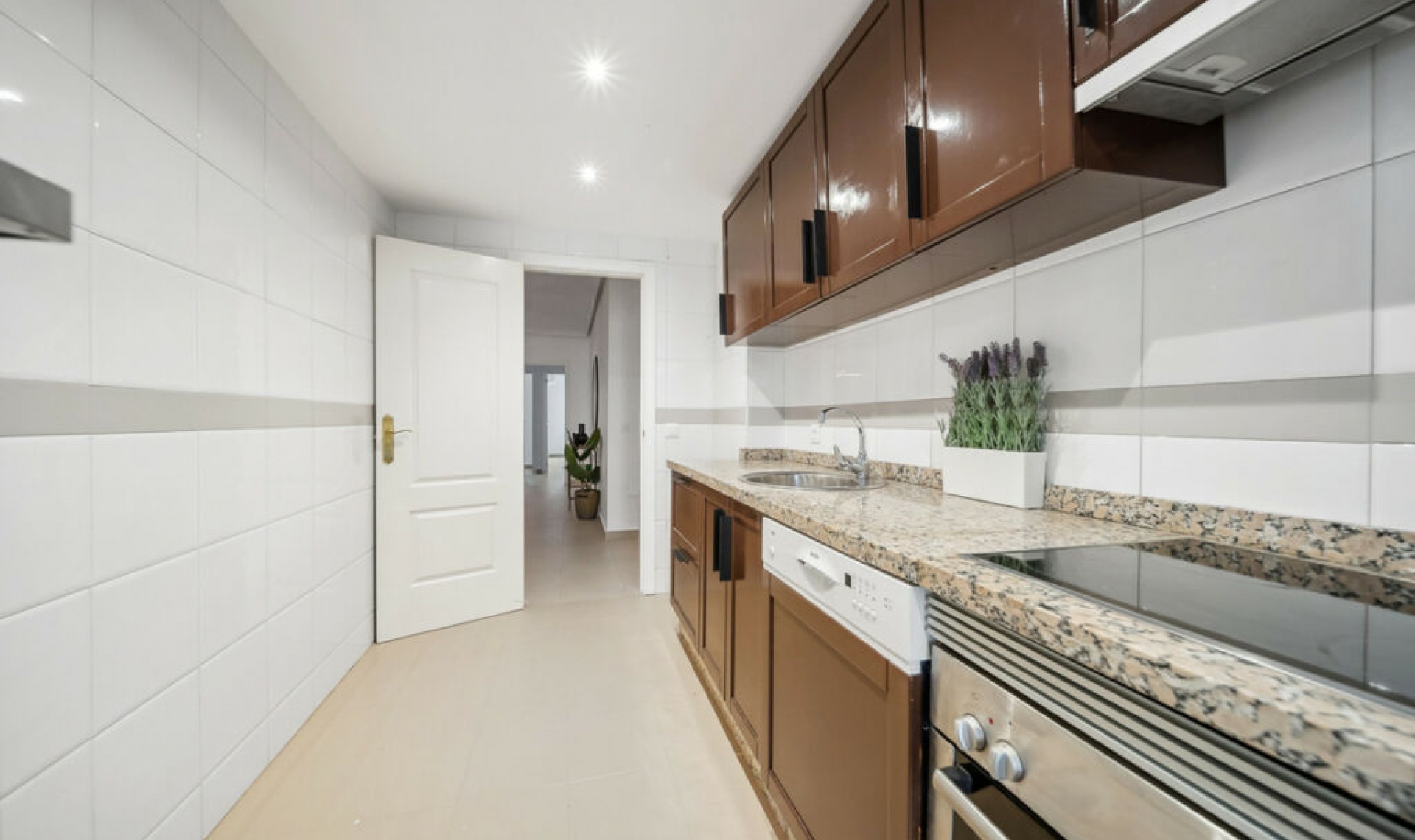 Resale - Apartment -
Nueva Andalucía