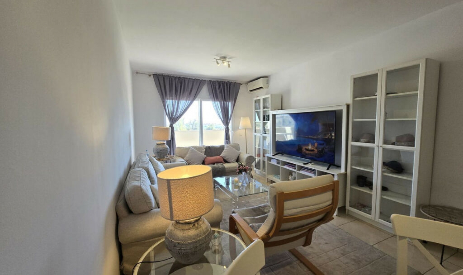 Resale - Apartment -
Nueva Andalucía