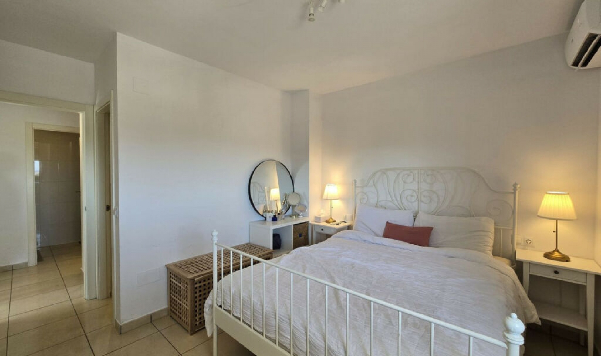 Resale - Apartment -
Nueva Andalucía