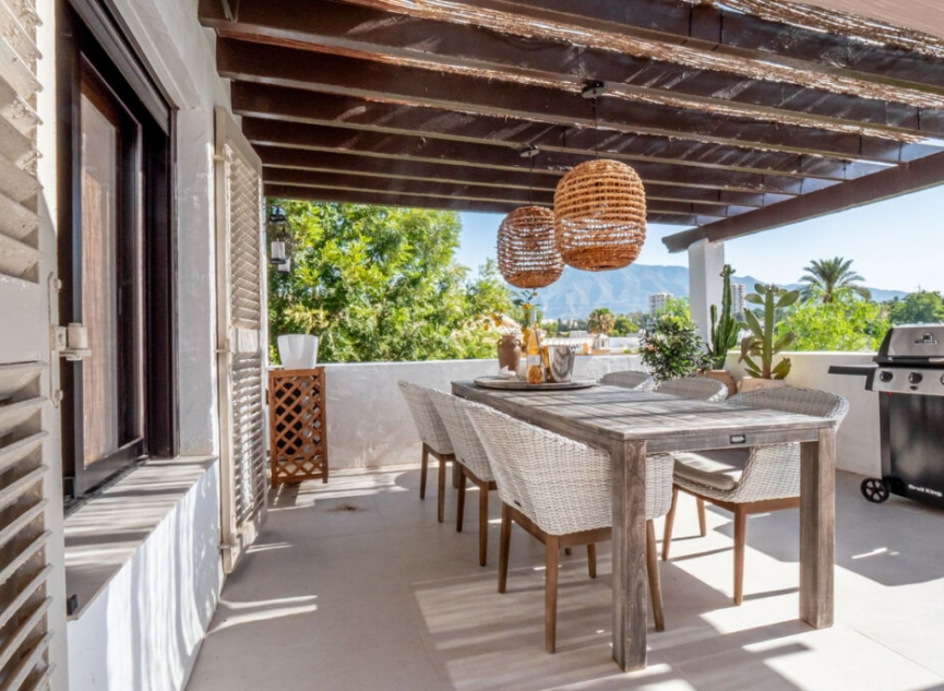 Resale - Apartment -
Nueva Andalucía