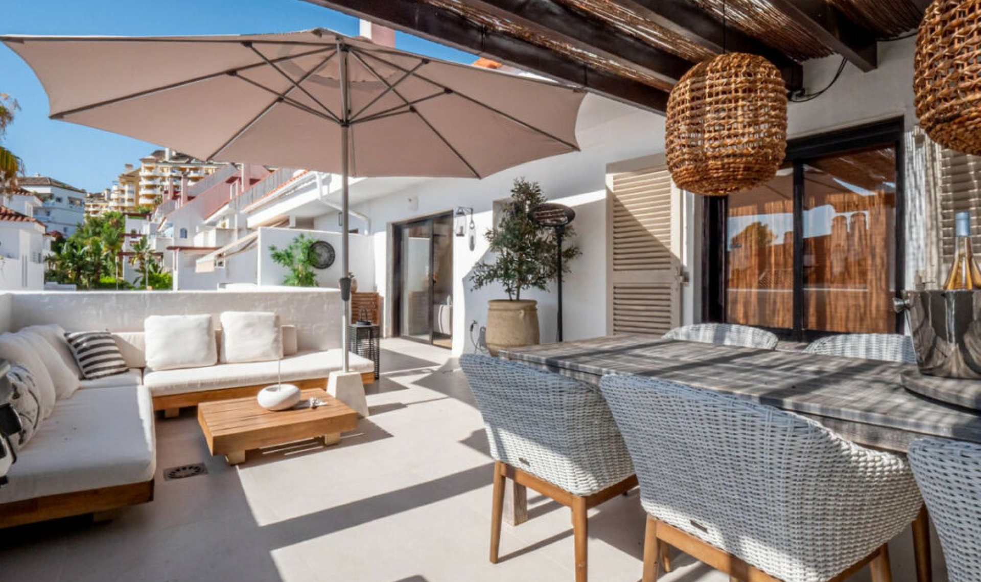 Resale - Apartment -
Nueva Andalucía