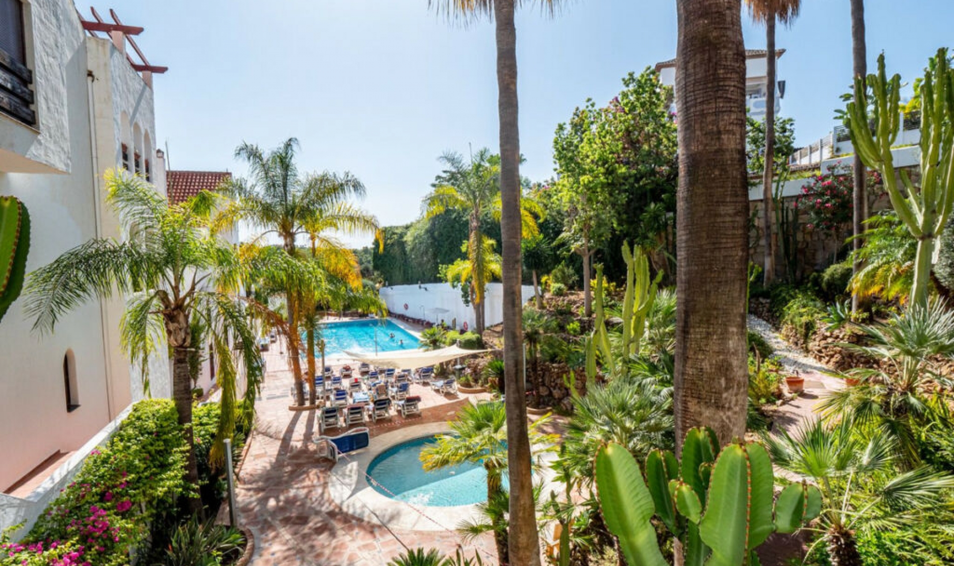 Resale - Apartment -
Nueva Andalucía