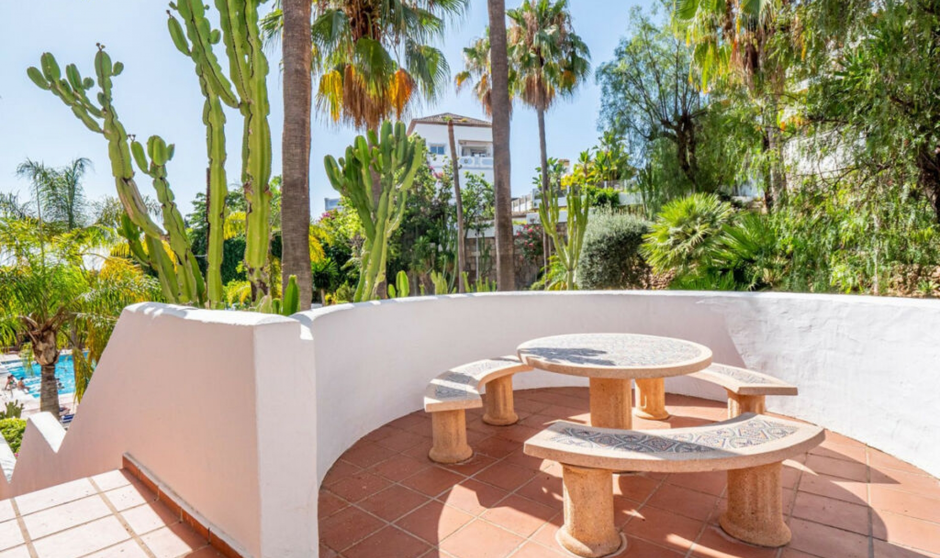 Resale - Apartment -
Nueva Andalucía