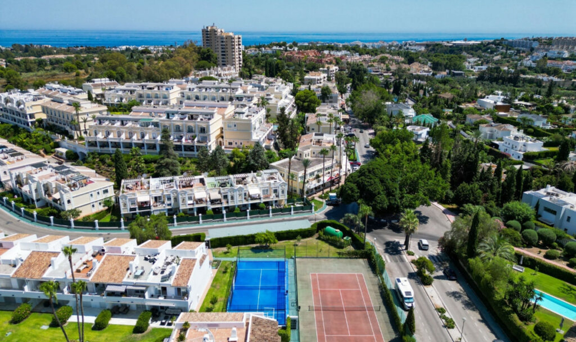 Resale - Apartment -
Nueva Andalucía