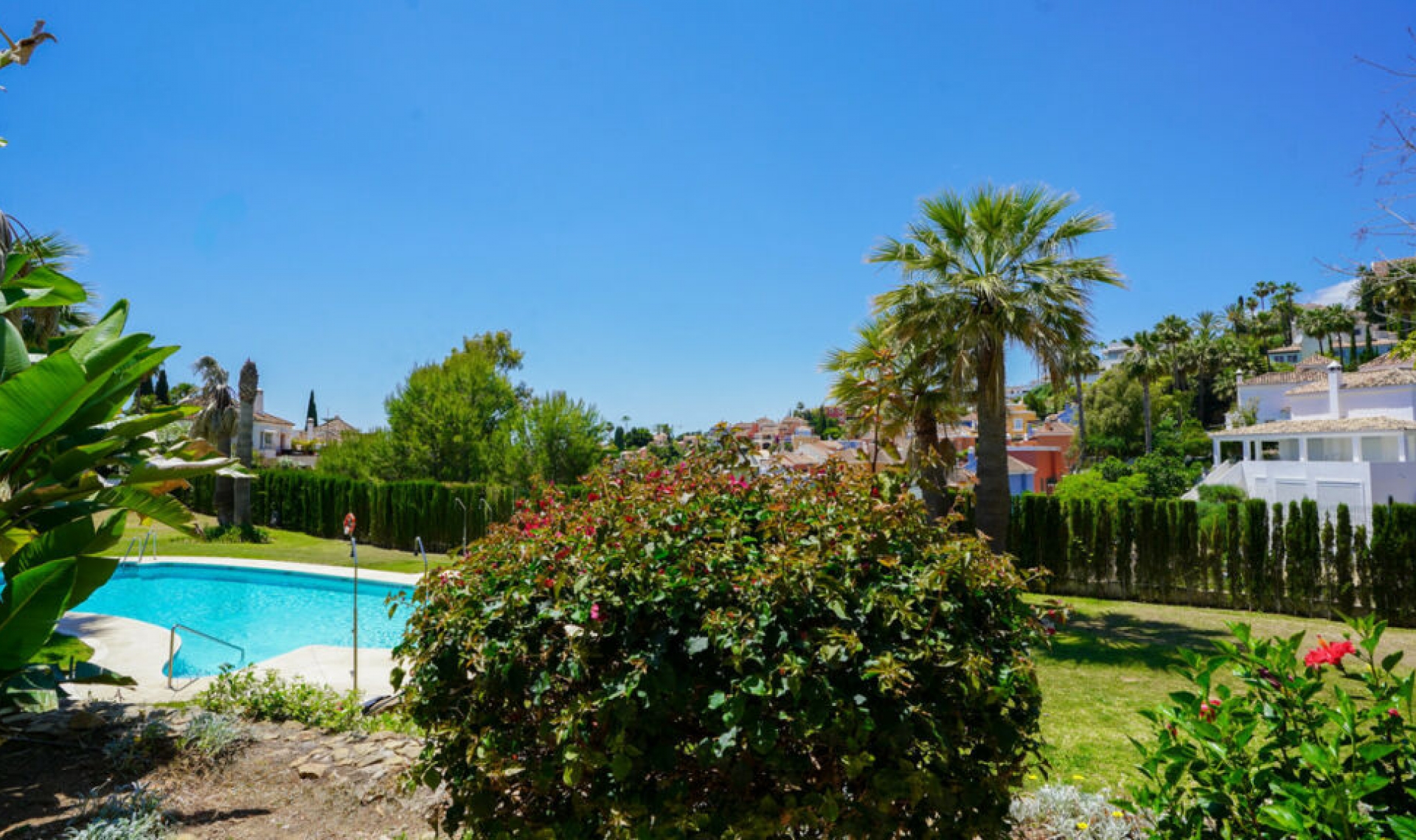 Resale - Apartment -
Nueva Andalucía