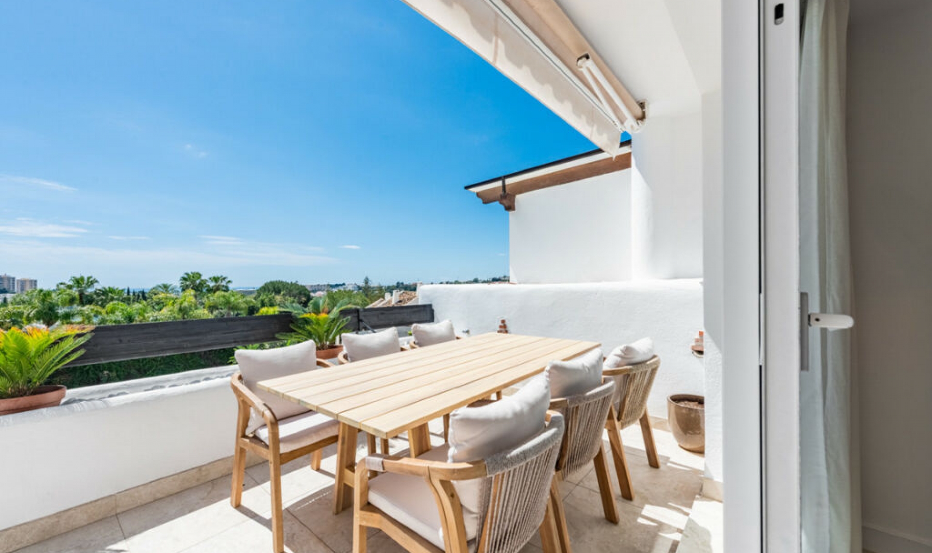 Resale - Apartment -
Nueva Andalucía