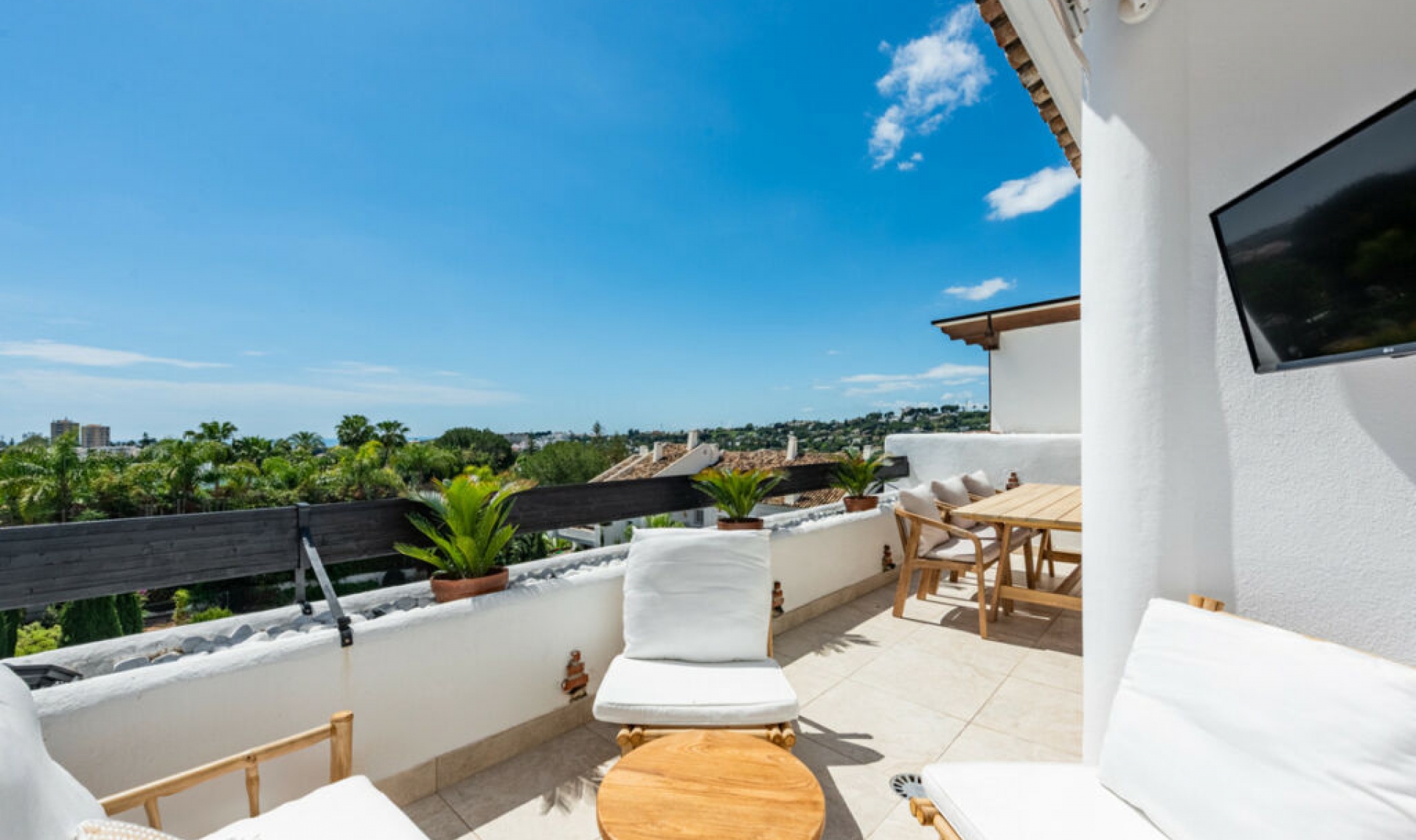 Resale - Apartment -
Nueva Andalucía