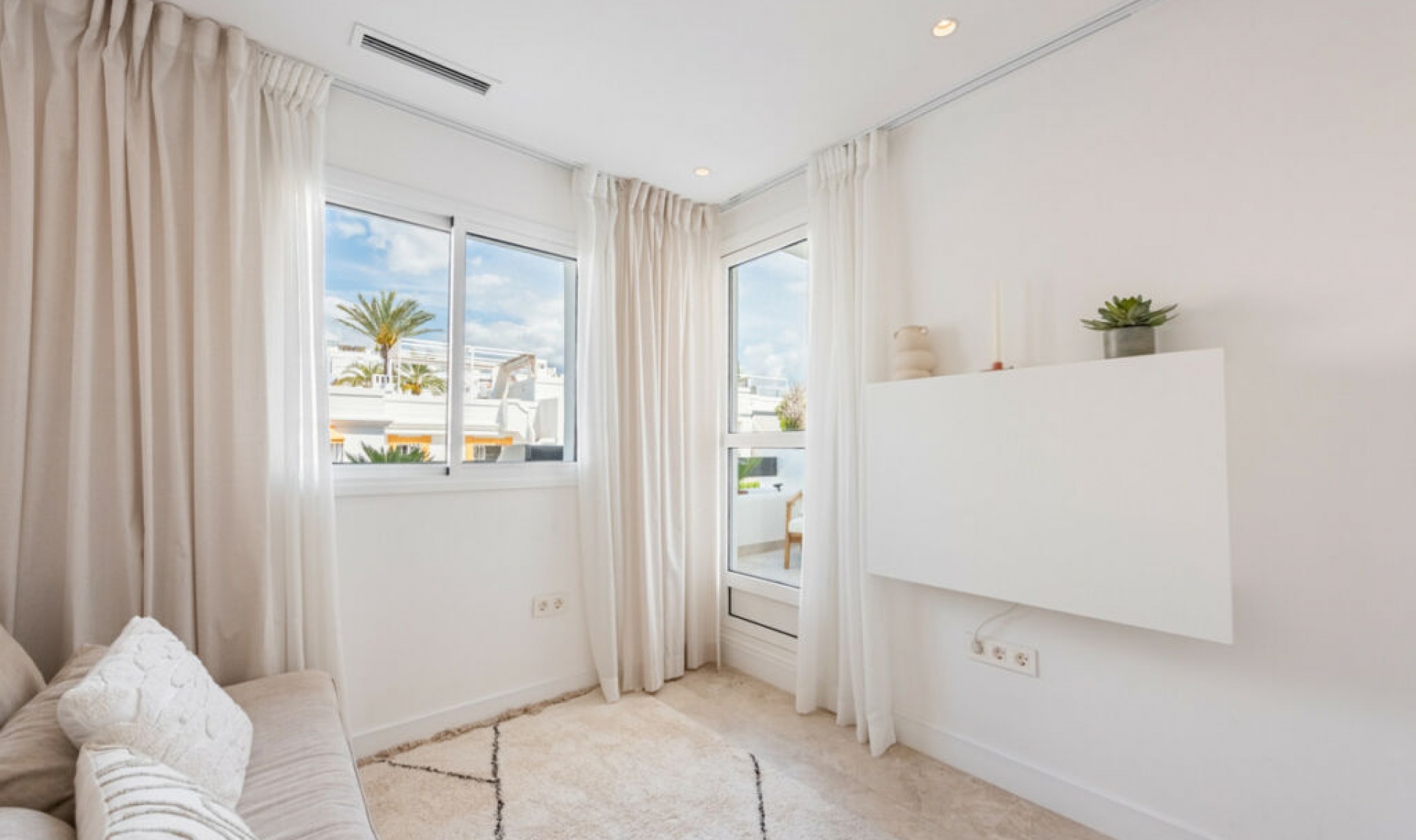 Resale - Apartment -
Nueva Andalucía