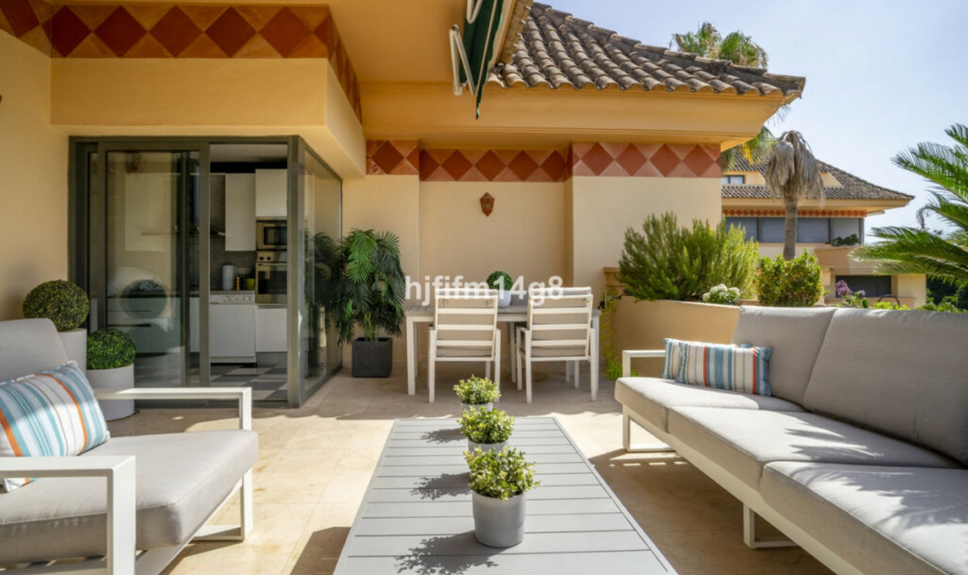 Resale - Apartment -
Nueva Andalucía