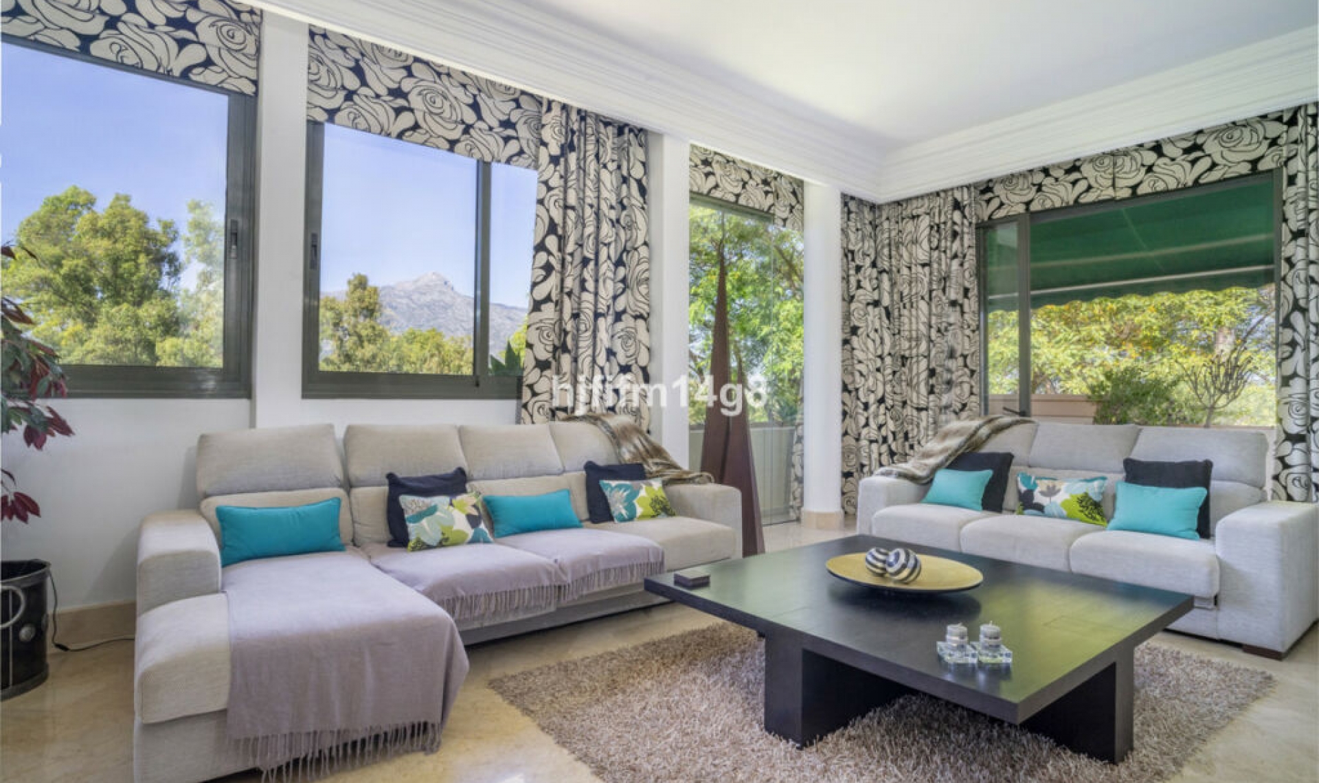 Resale - Apartment -
Nueva Andalucía