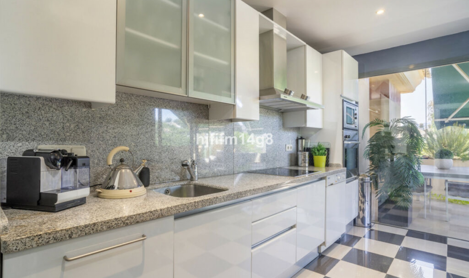 Resale - Apartment -
Nueva Andalucía