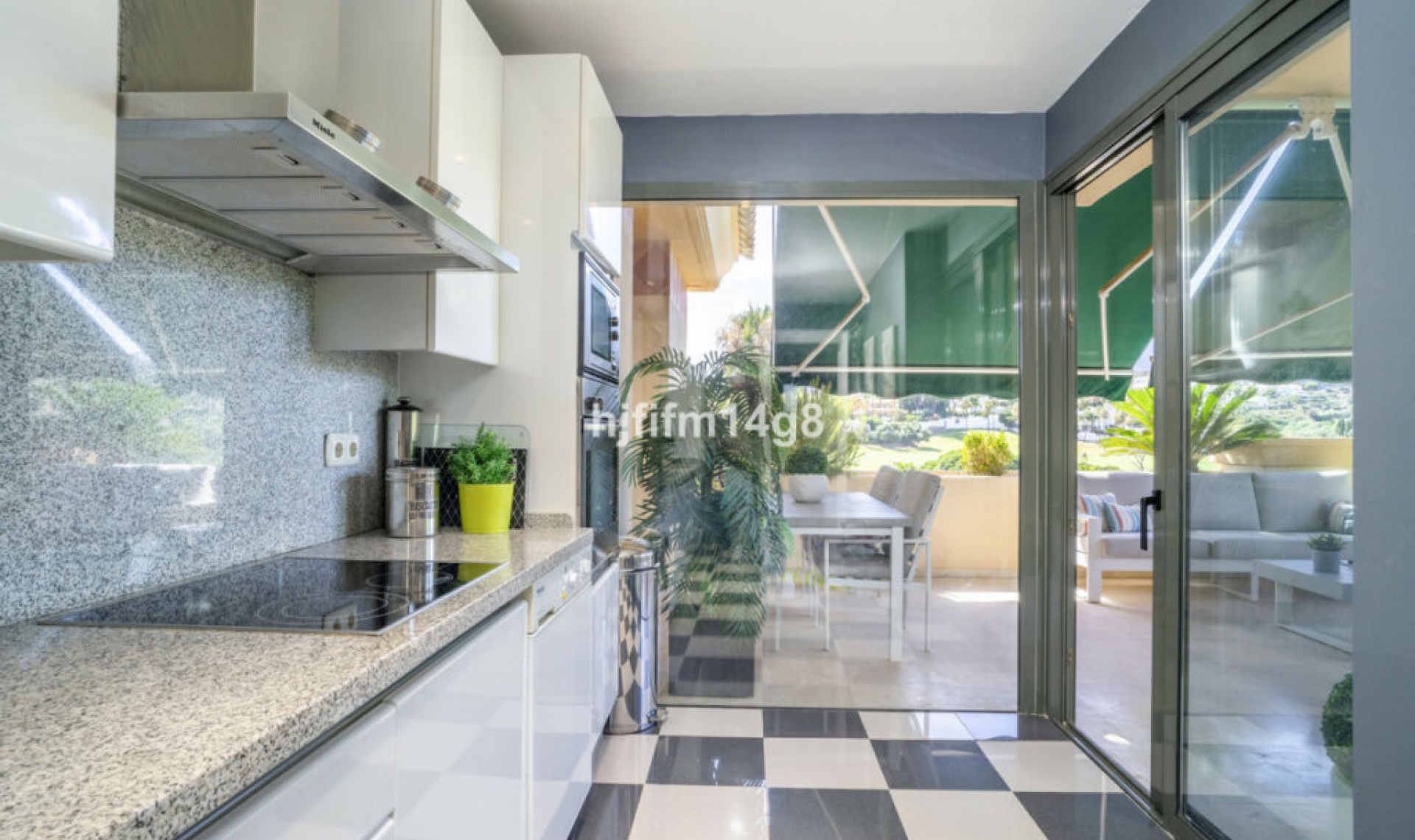 Resale - Apartment -
Nueva Andalucía