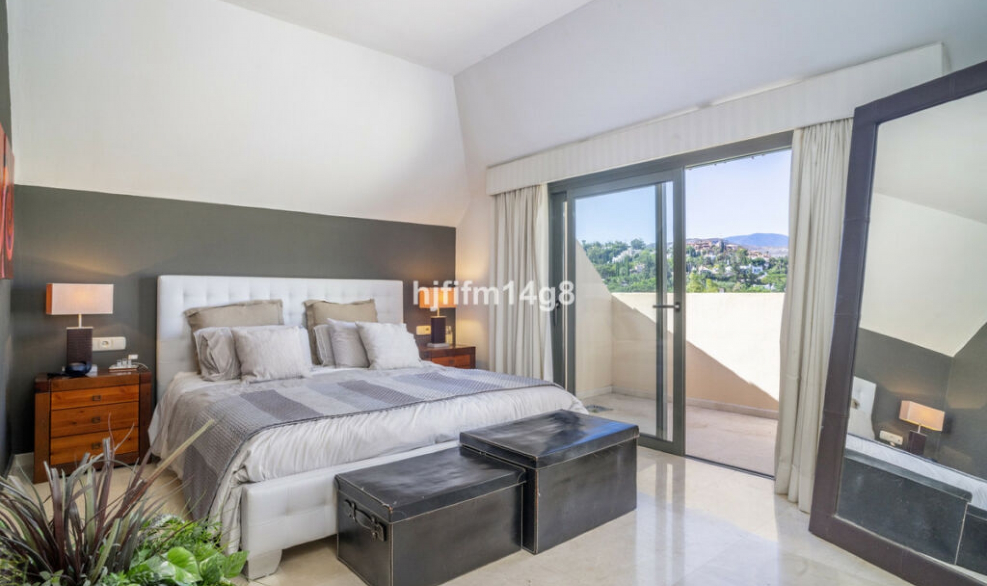 Resale - Apartment -
Nueva Andalucía