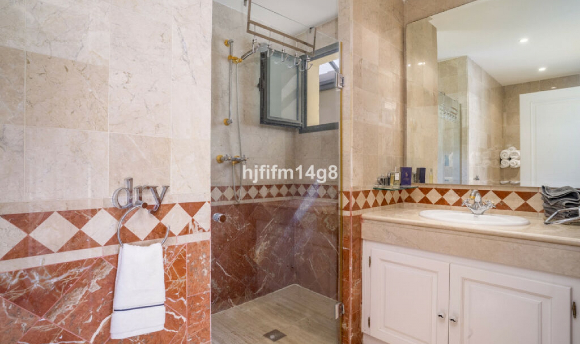 Resale - Apartment -
Nueva Andalucía