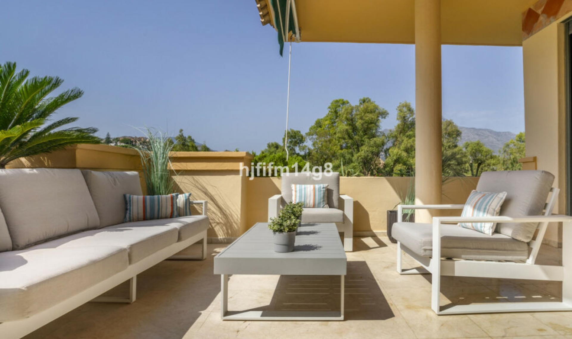 Resale - Apartment -
Nueva Andalucía