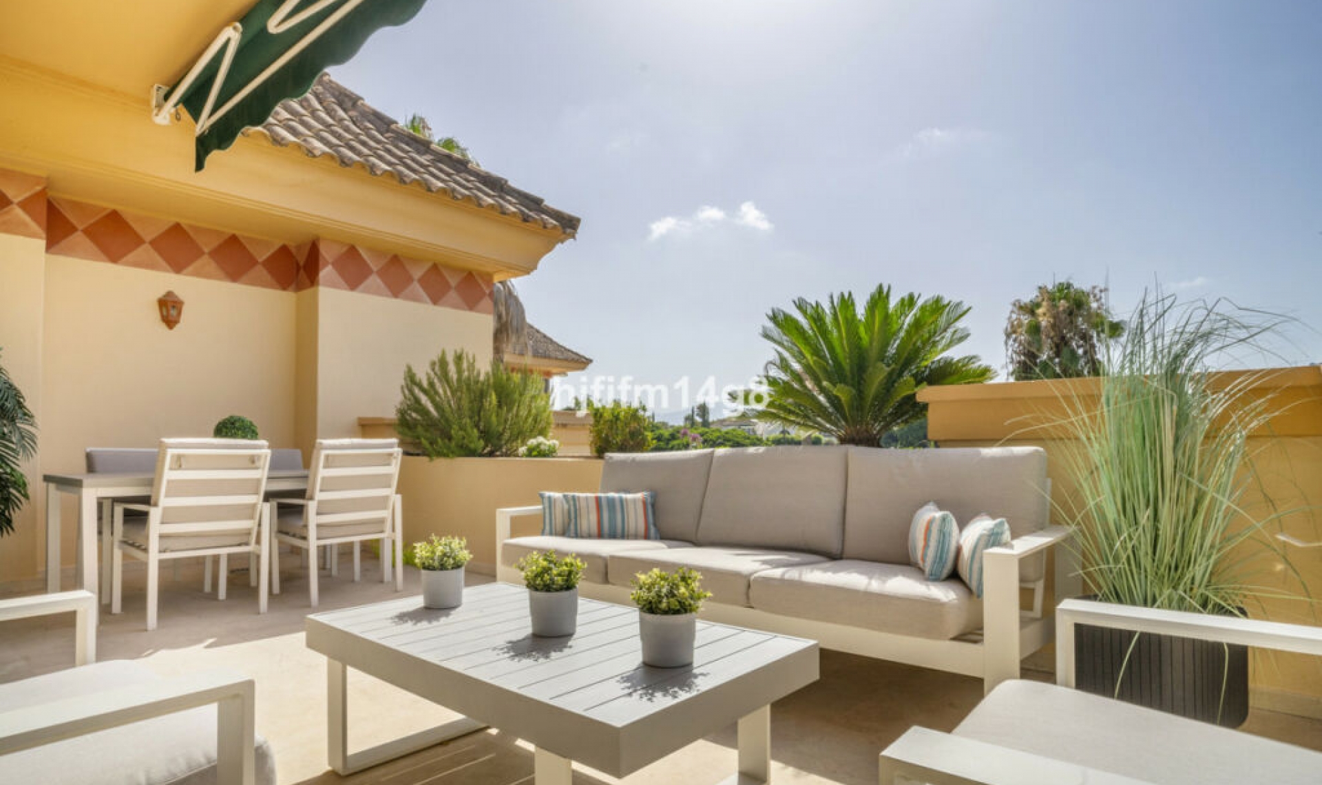 Resale - Apartment -
Nueva Andalucía