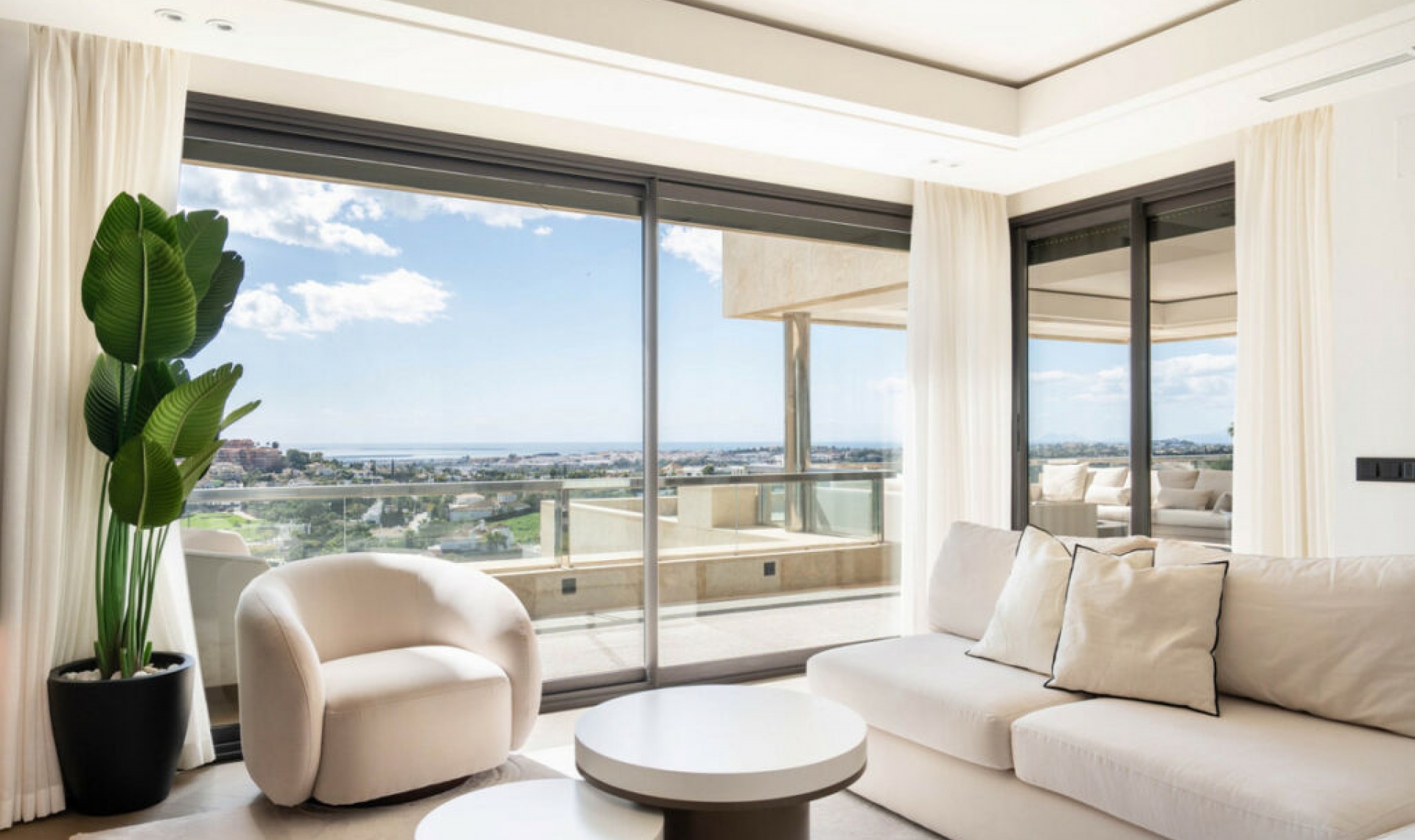 Resale - Apartment -
Nueva Andalucía