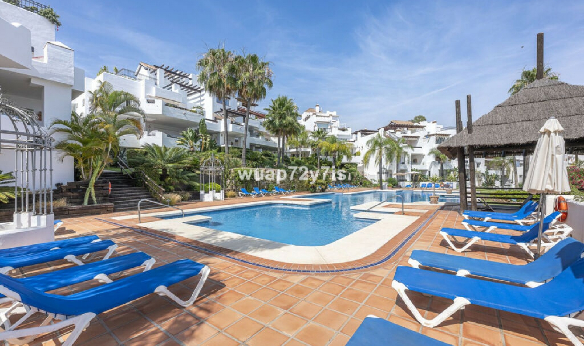 Resale - Apartment -
Nueva Andalucía