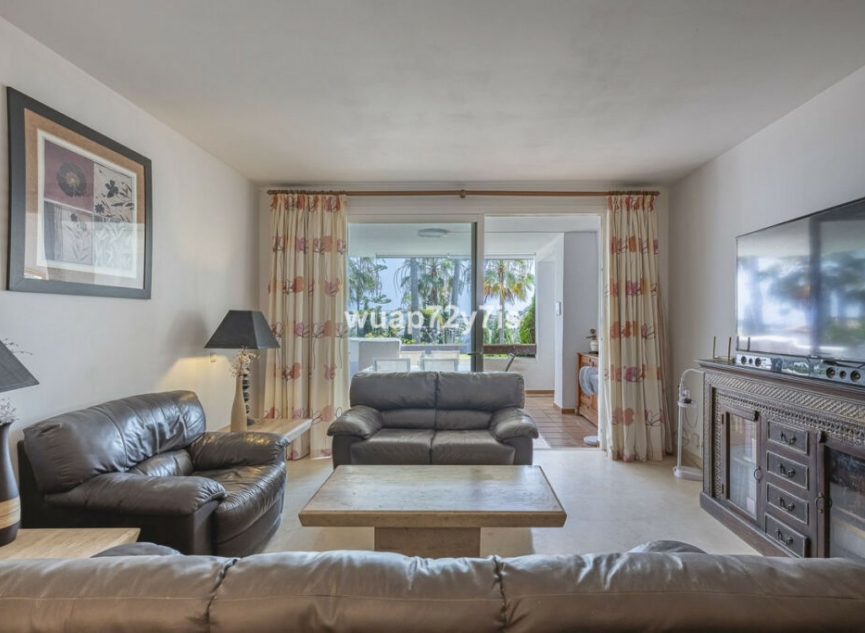 Resale - Apartment -
Nueva Andalucía