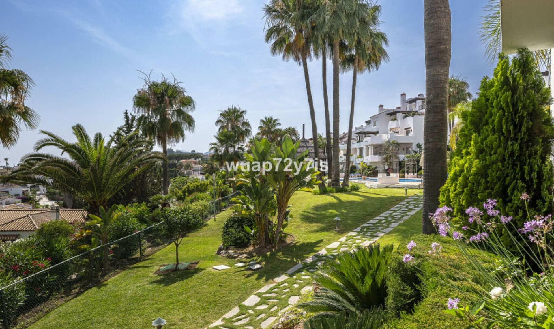 Resale - Apartment -
Nueva Andalucía