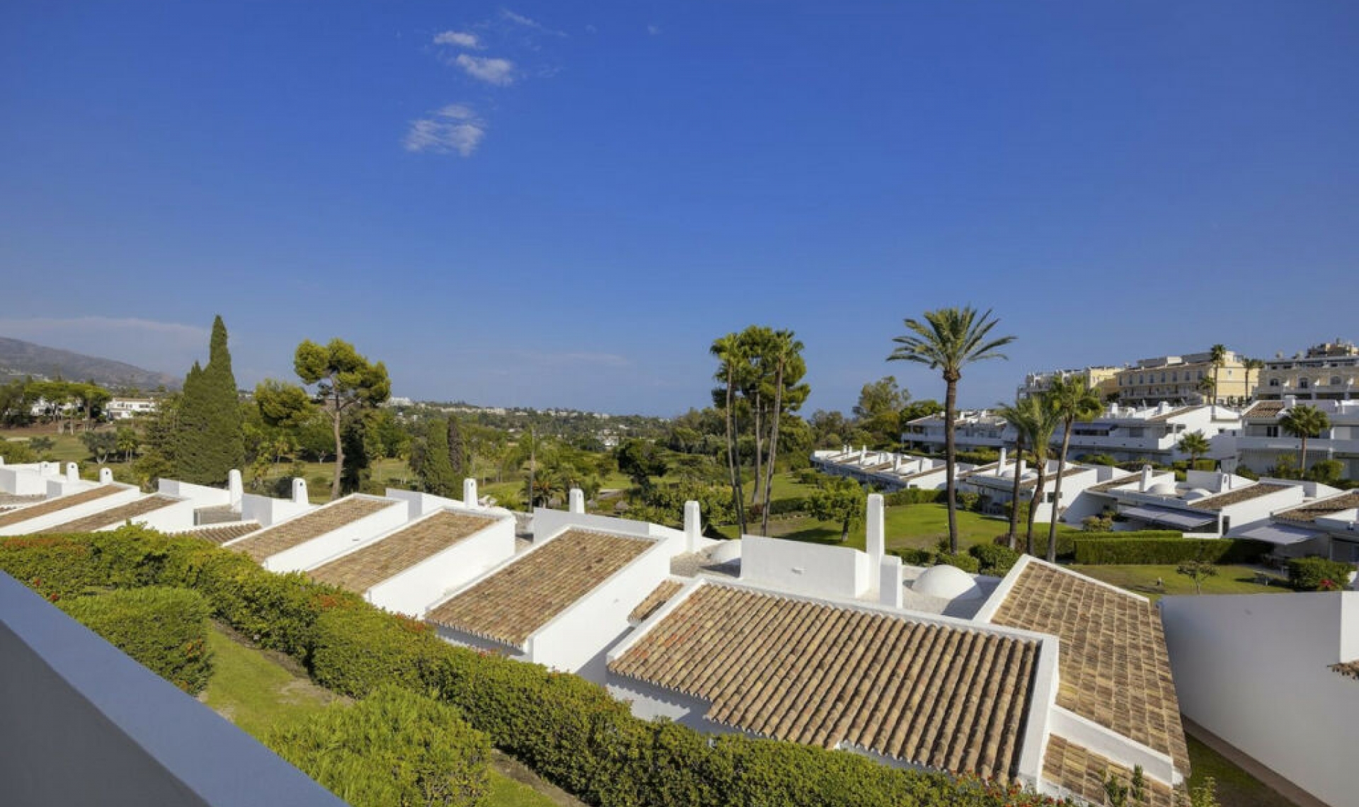 Resale - Apartment -
Nueva Andalucía