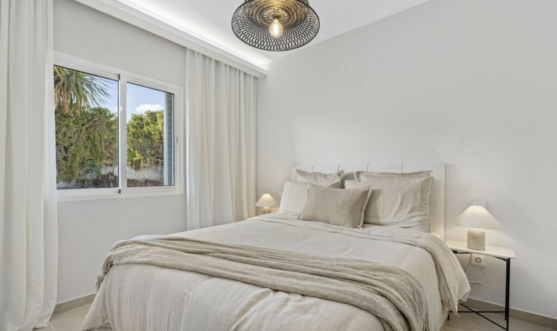 Resale - Apartment -
Nueva Andalucía