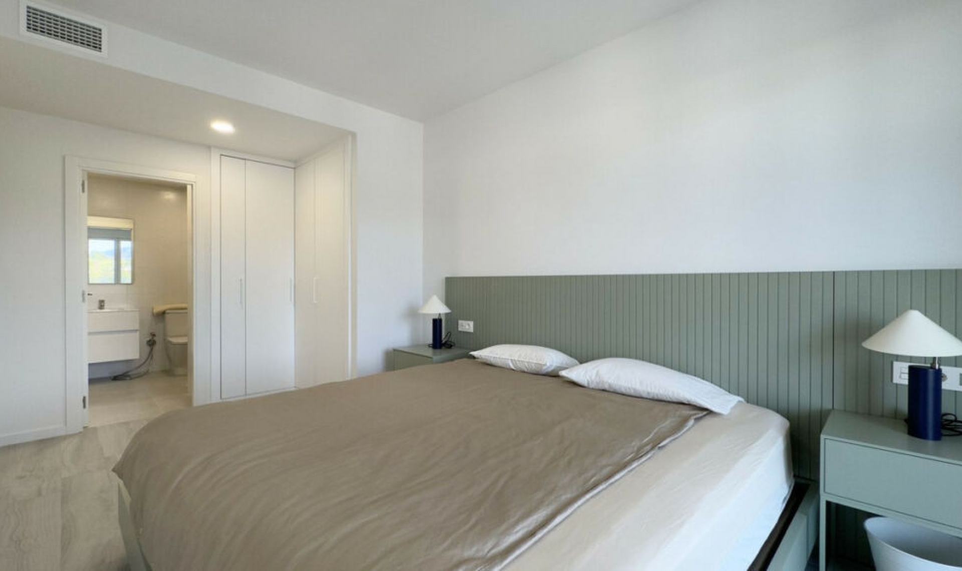 Resale - Apartment -
Nueva Andalucía