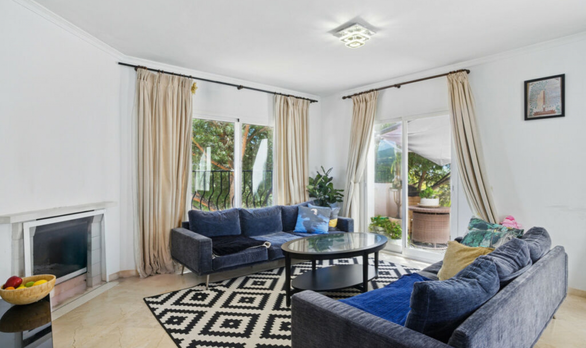 Resale - Apartment -
Nueva Andalucía