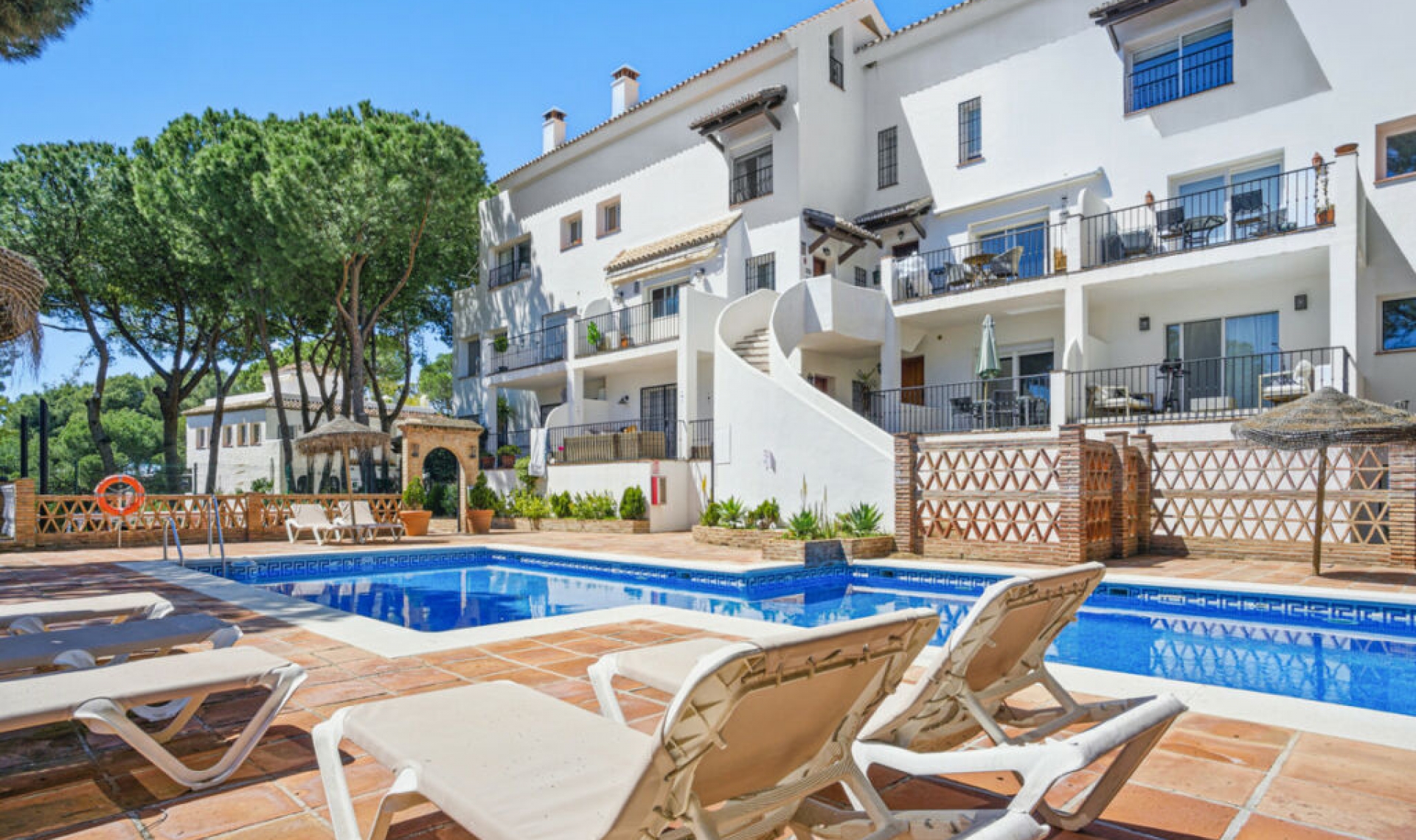 Resale - Apartment -
Nueva Andalucía