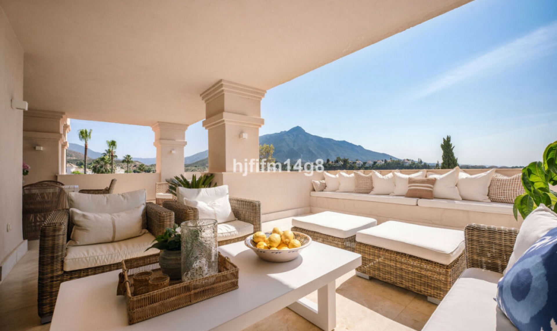 Resale - Apartment -
Nueva Andalucía