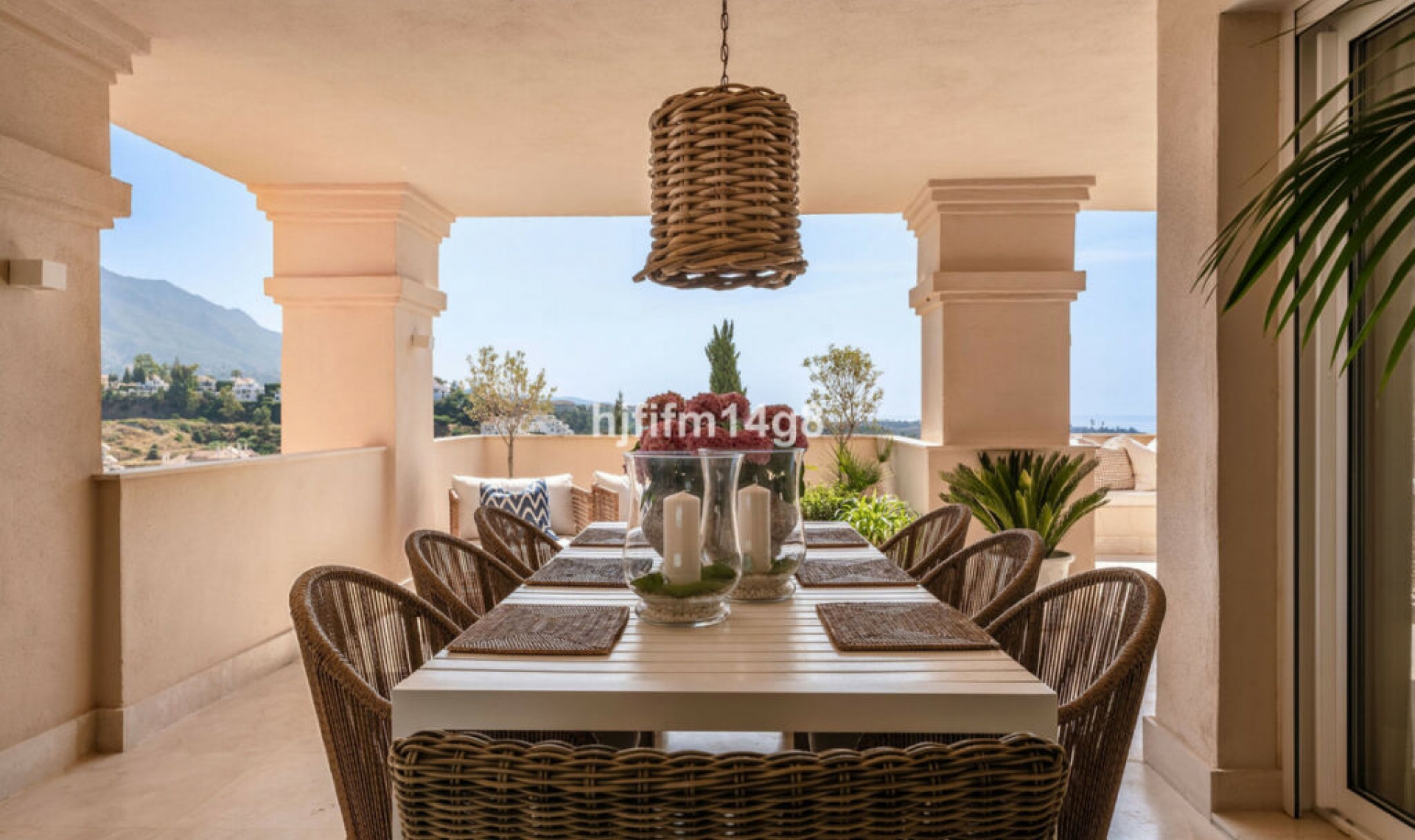 Resale - Apartment -
Nueva Andalucía