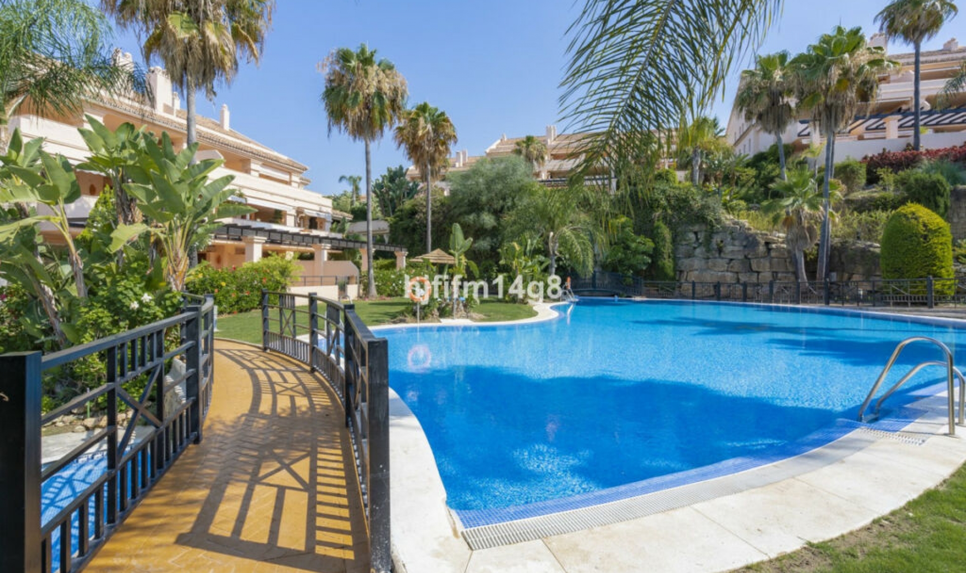 Resale - Apartment -
Nueva Andalucía