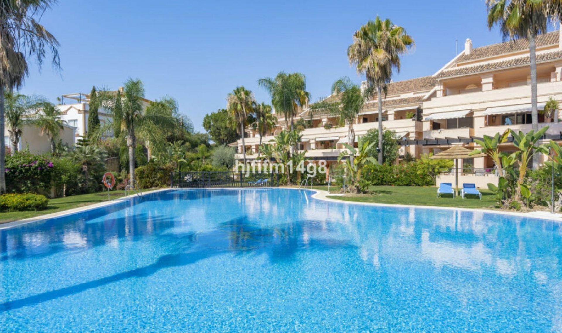 Resale - Apartment -
Nueva Andalucía