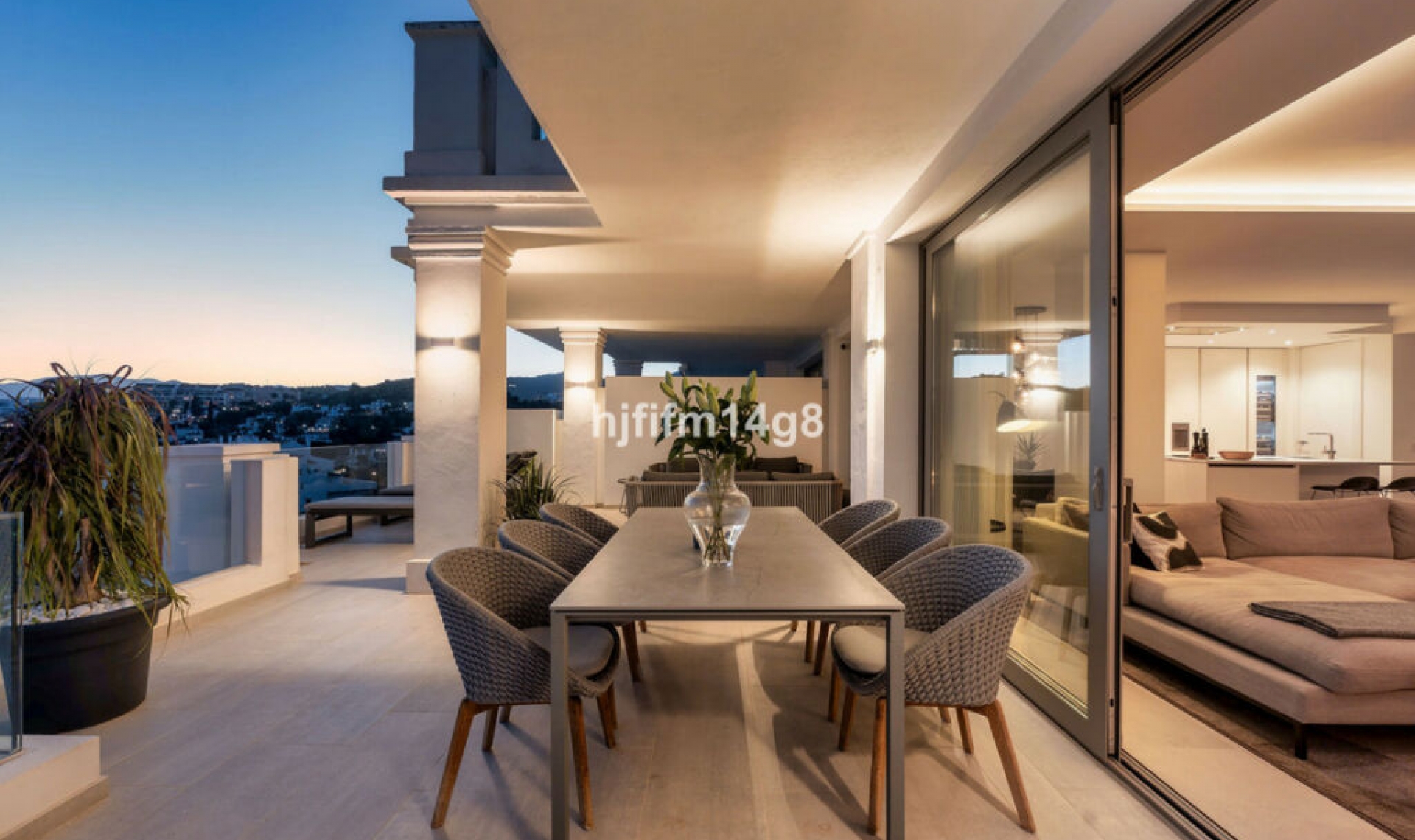 Resale - Apartment -
Nueva Andalucía