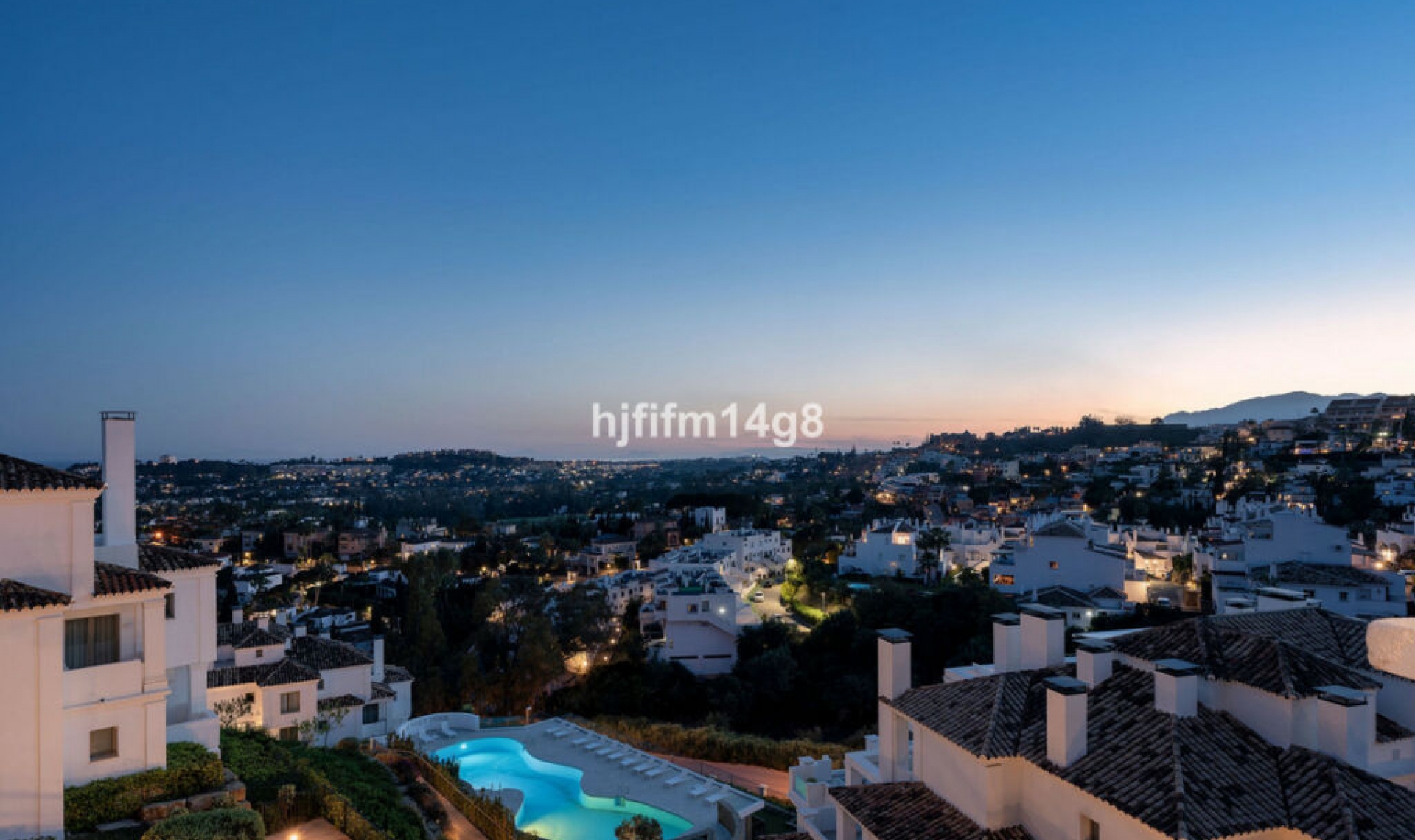 Resale - Apartment -
Nueva Andalucía