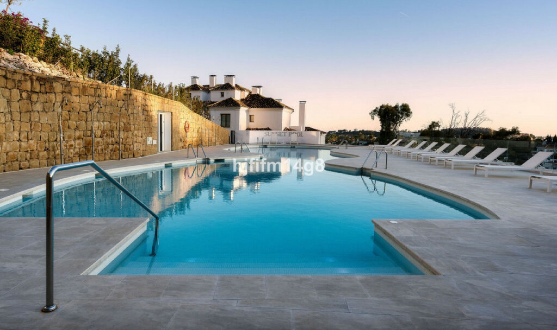 Resale - Apartment -
Nueva Andalucía
