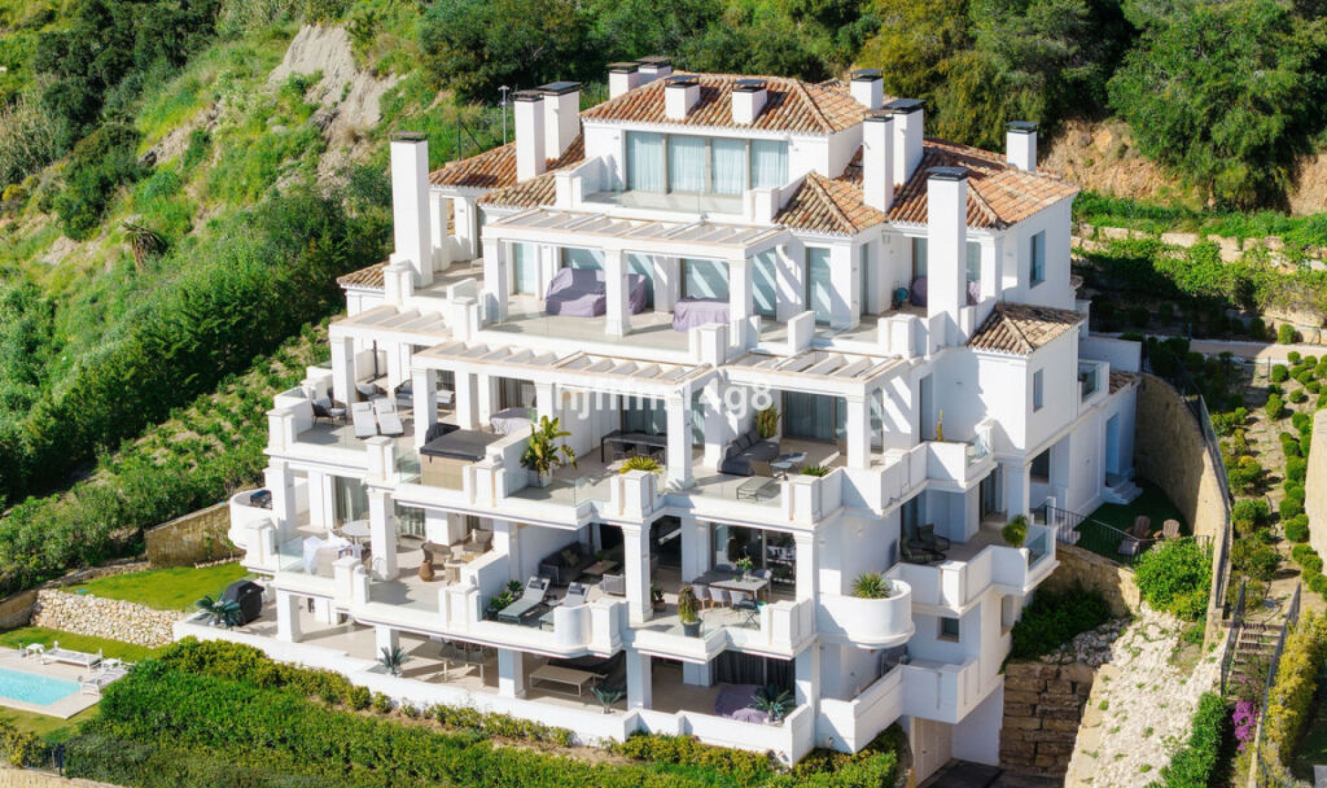 Resale - Apartment -
Nueva Andalucía