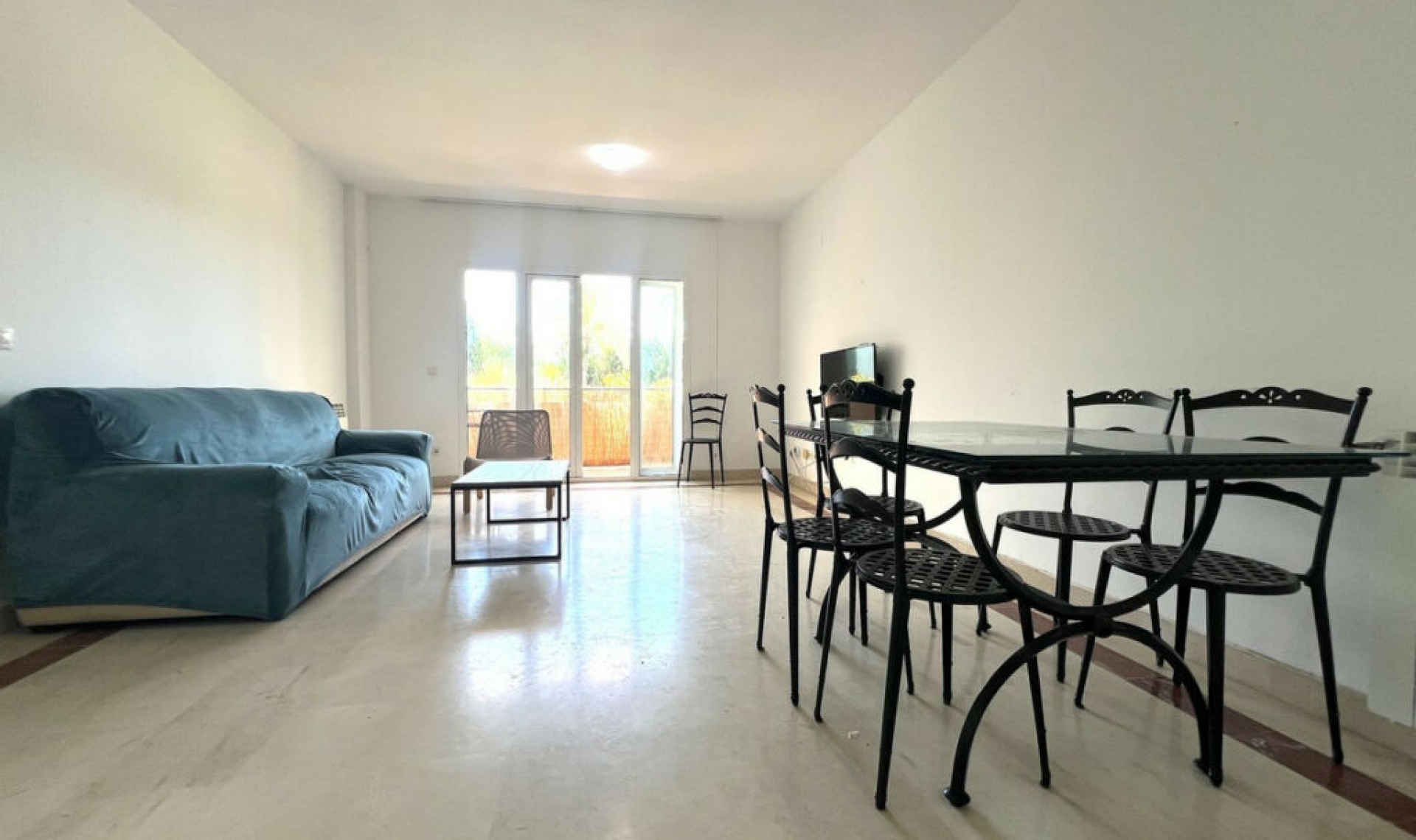Resale - Apartment -
Nueva Andalucía