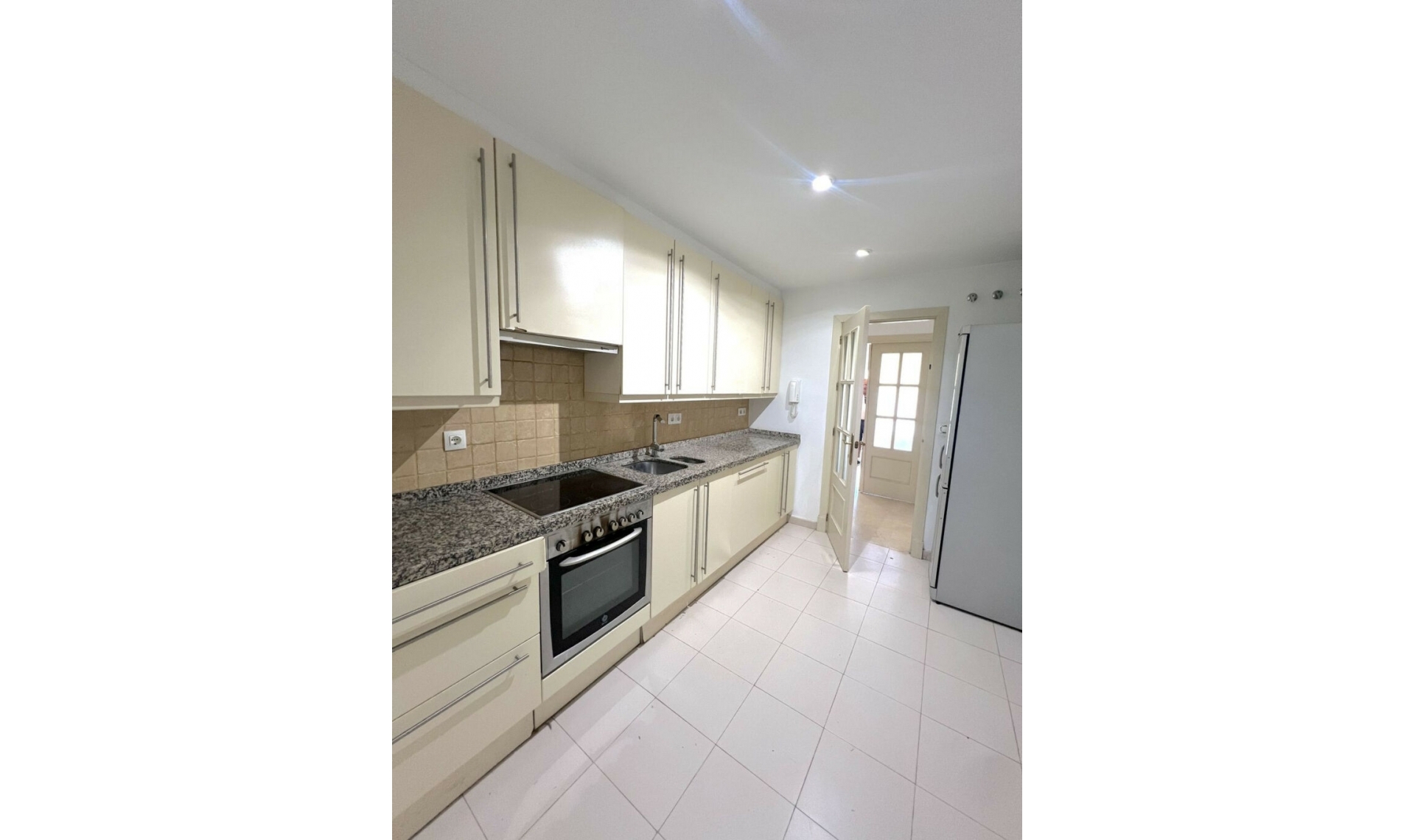 Resale - Apartment -
Nueva Andalucía
