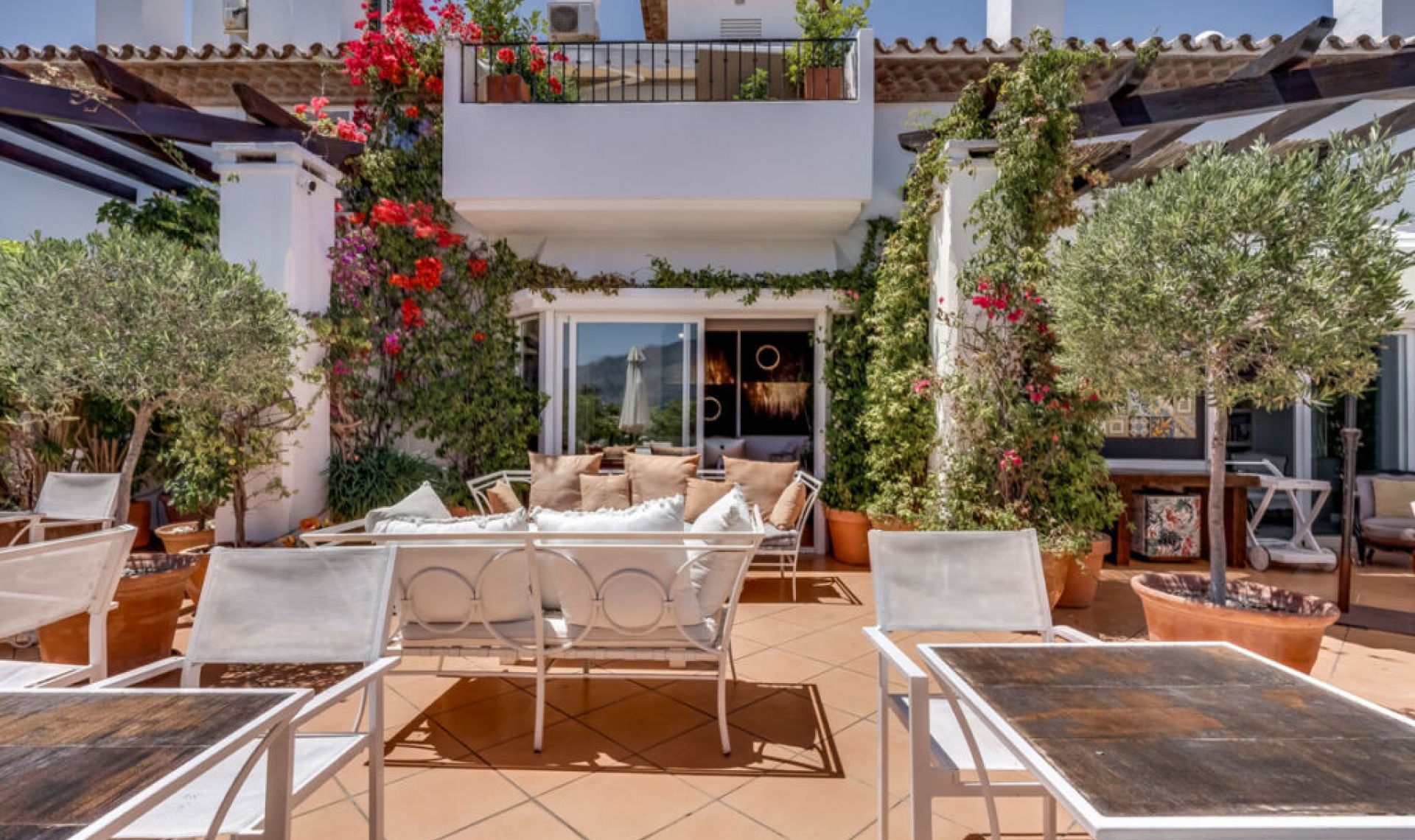 Resale - Apartment -
Nueva Andalucía