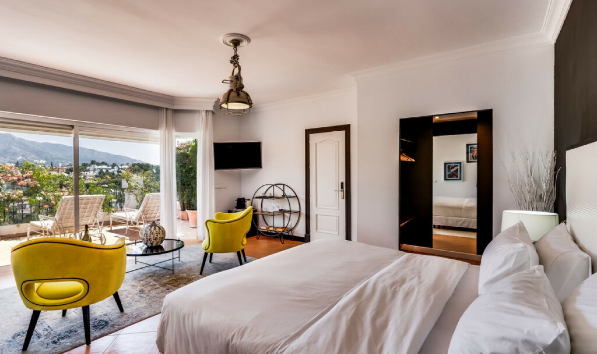 Resale - Apartment -
Nueva Andalucía